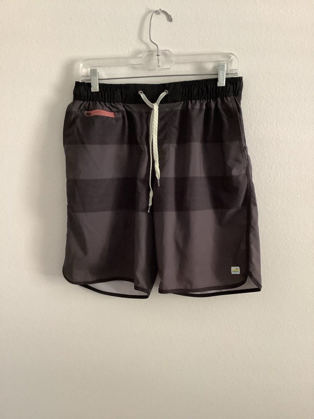 Vuori Banks Performance Running Training Shorts - Mens Large